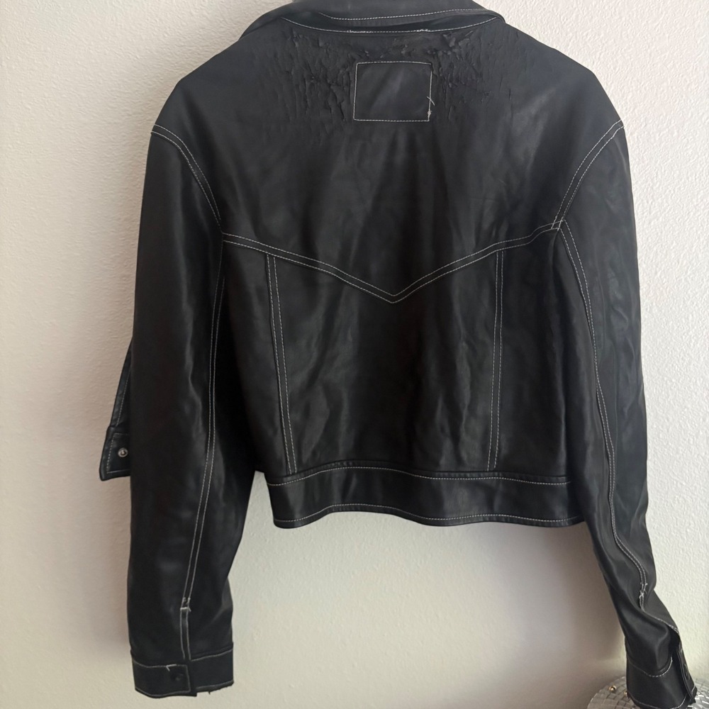 Bershka Black Faux Leather Cropped Trucker Jacket Contrast Stitch Large - Picture 7 of 10